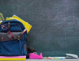 How-to-Choose-the-Right-Curriculum-for-Students (1)